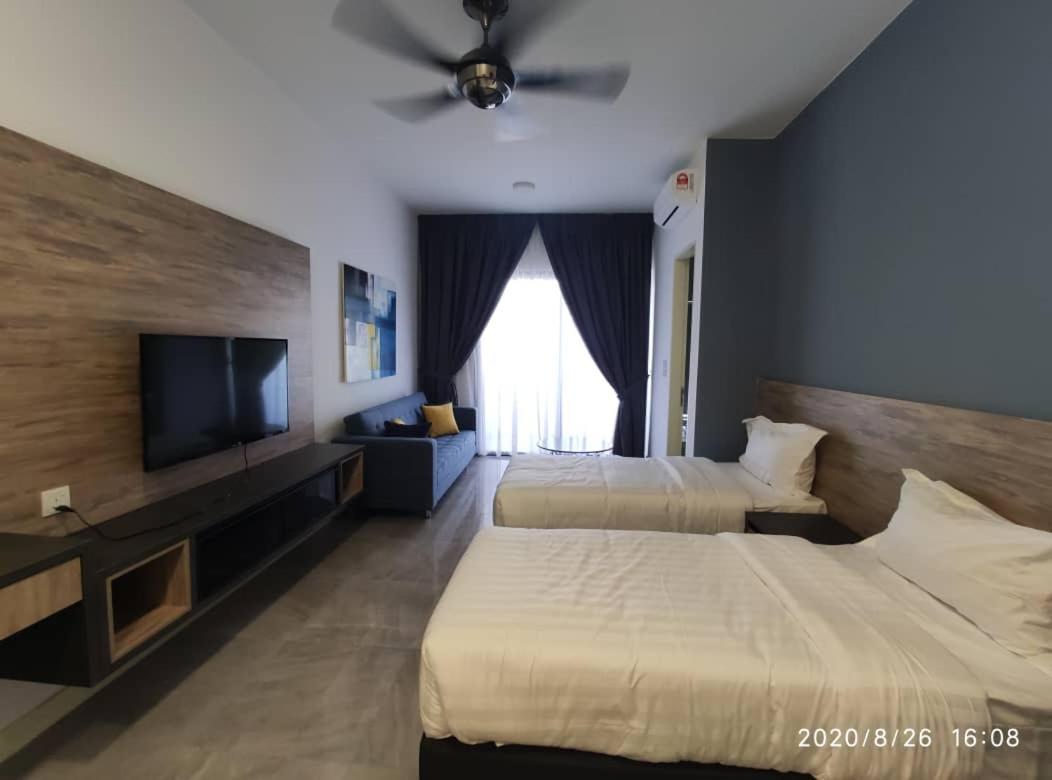 Homestay Shah Rizki At Imperio With Swimming Pool Muslim Friendly Malacca Екстериор снимка