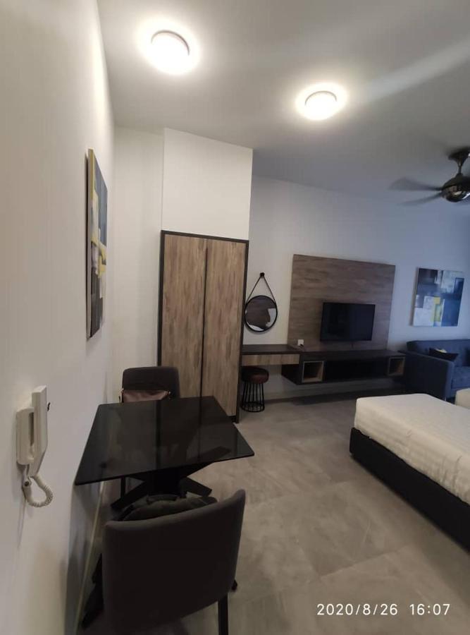 Homestay Shah Rizki At Imperio With Swimming Pool Muslim Friendly Malacca Екстериор снимка