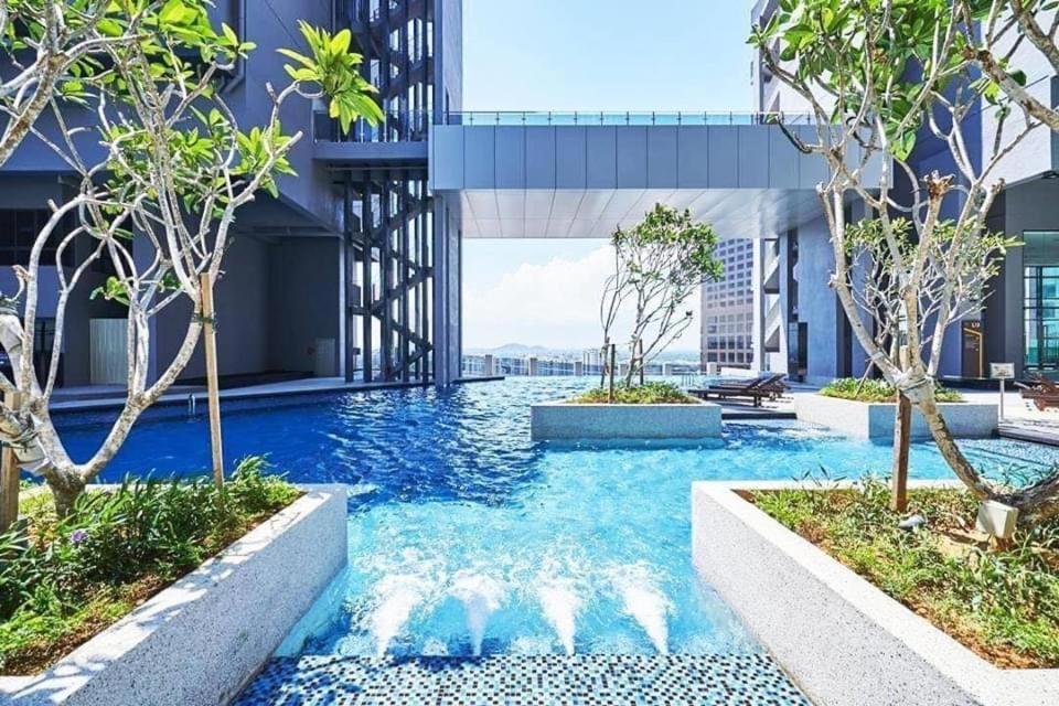 Homestay Shah Rizki At Imperio With Swimming Pool Muslim Friendly Malacca Екстериор снимка