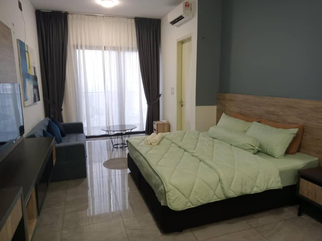 Homestay Shah Rizki At Imperio With Swimming Pool Muslim Friendly Malacca Екстериор снимка